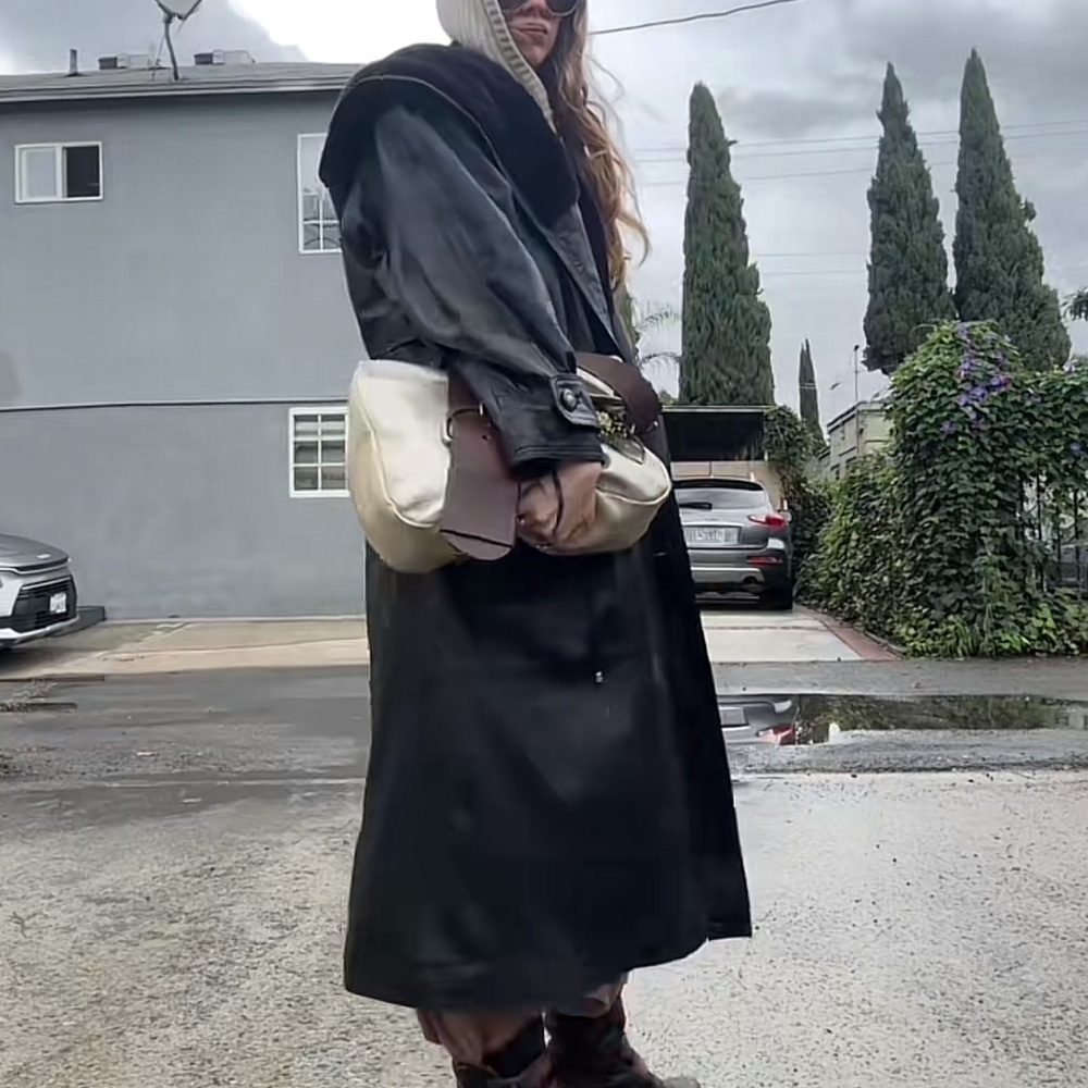leather trench coat with hood - Picture 3 of 4